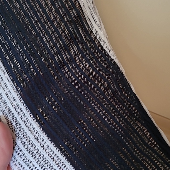 Papa Vancouver Top - Picture 6 of 9